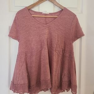 Pink flowy & lace top